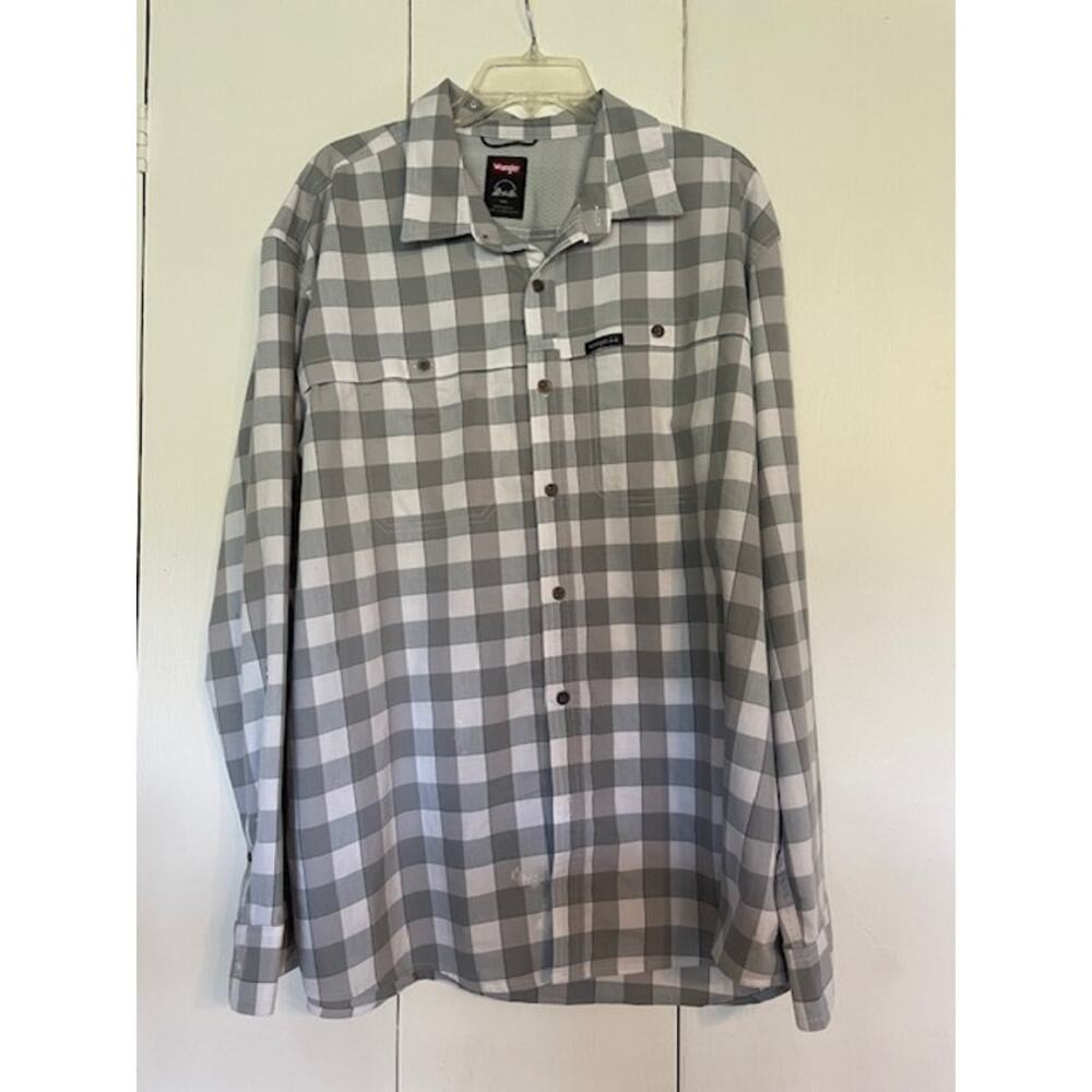Wrangler Men's Size 2-XL Long-Sleeve Button Up Shirt Gray & White‎ Plaid